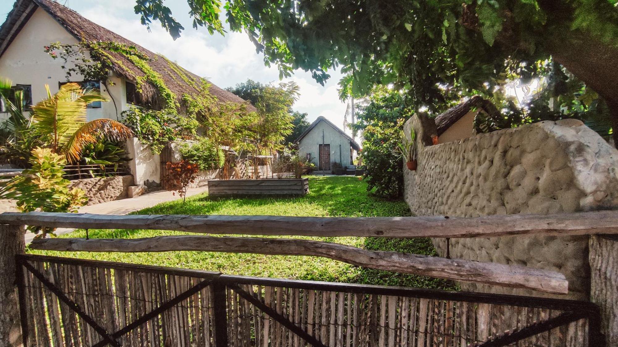 Kitesurf Tofo House Hostel Exterior photo